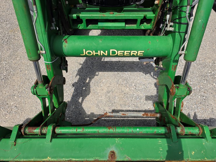 2014-john-deere-7210r-image-5