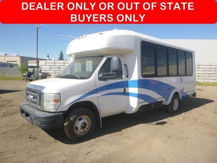 2014-ford-e450-image-1