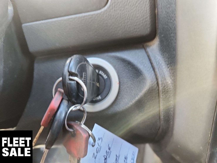 2013-dodge-3500-image-24