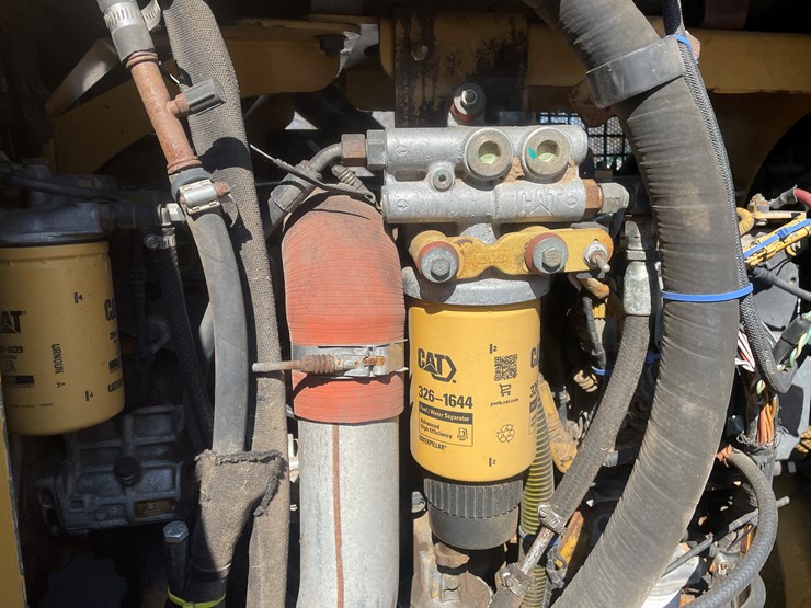 2008-caterpillar-553-image-53