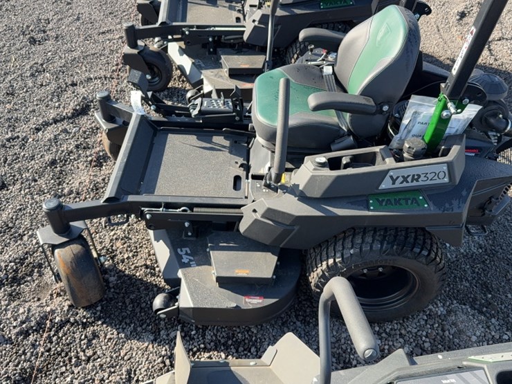 #4054-•-yakta-yxr-710-zero-turn-mower-image-13