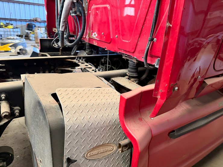 2014-international-prostar-image-53