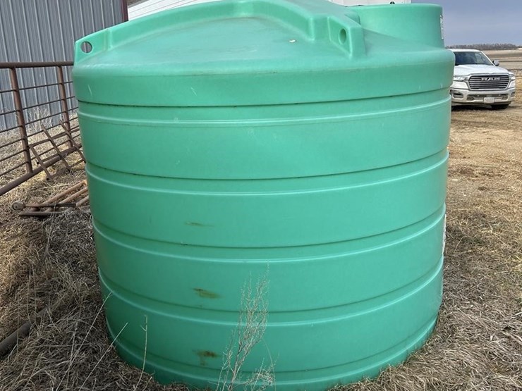 1550-poly-water-tank-image-4