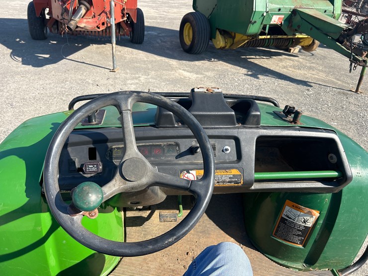 john-deere-gator-image-8