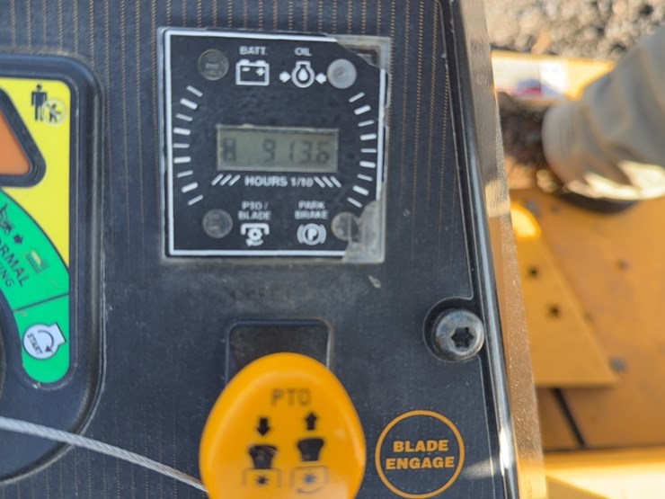 #4057-•-2013-cub-cadet-z-force-zero-turn-mower-image-13