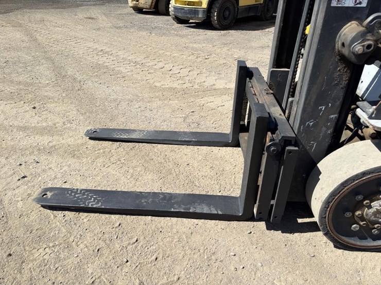 2007-nissan-mcp1f2a25lv-image-8