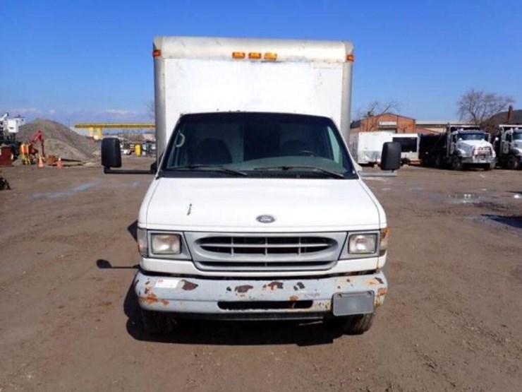 2001-ford-e350-image-2