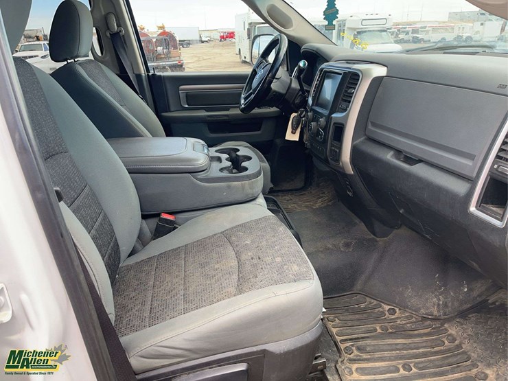 2014-dodge-2500-image-18