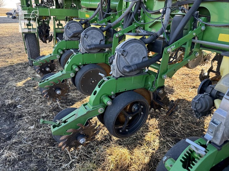 john-deere-1770-image-41