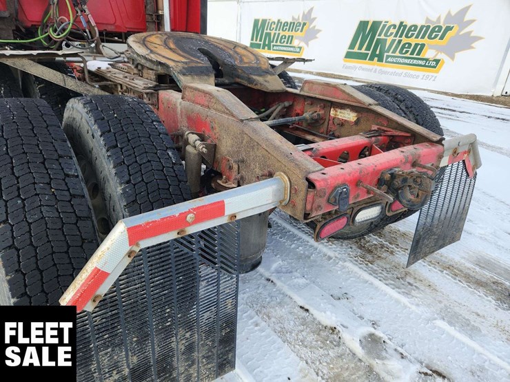 2014-international-prostar-image-46