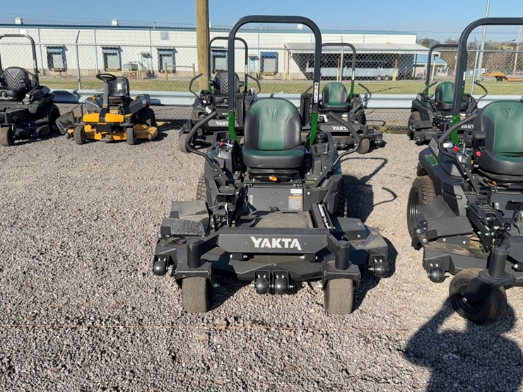 #4055-•-yakta-yxr-320-zero-turn-mower-image-2