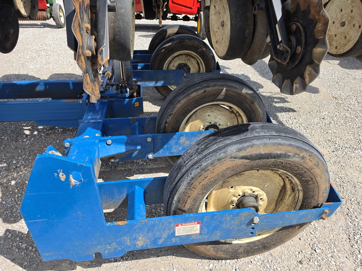 2010-kinze-3500-image-6