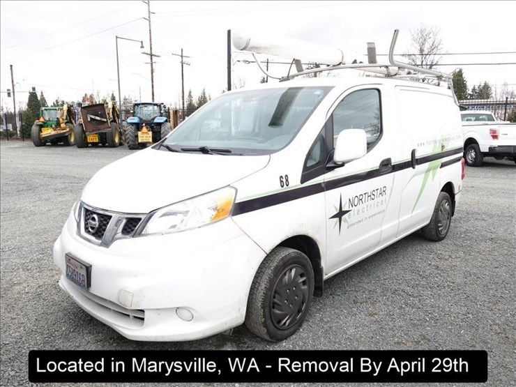 2014-nissan-nv200-image-1