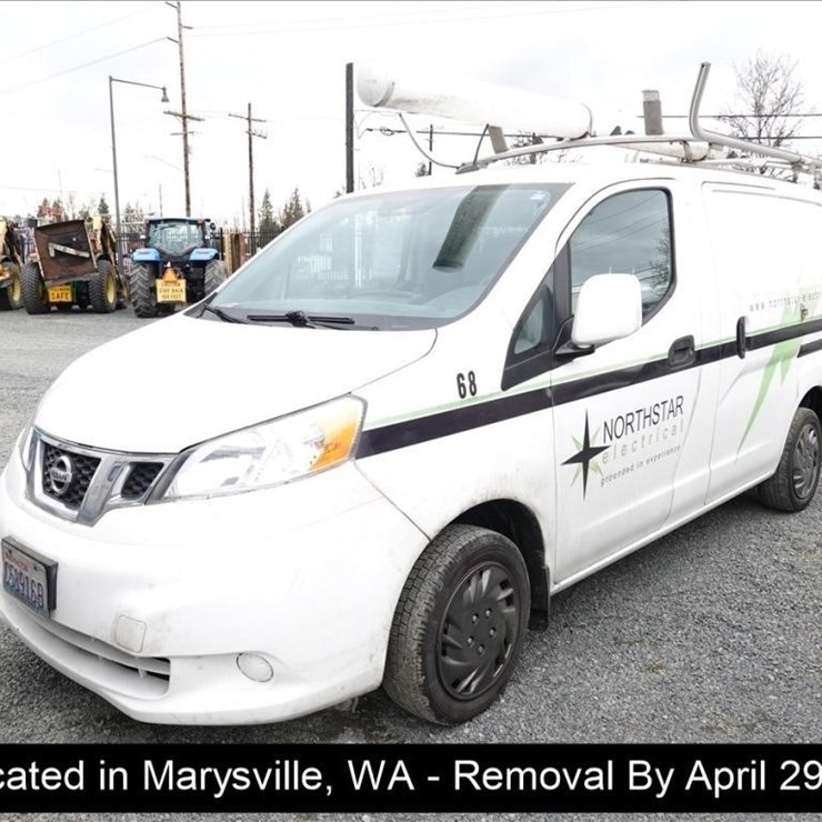 2014 NISSAN NV200