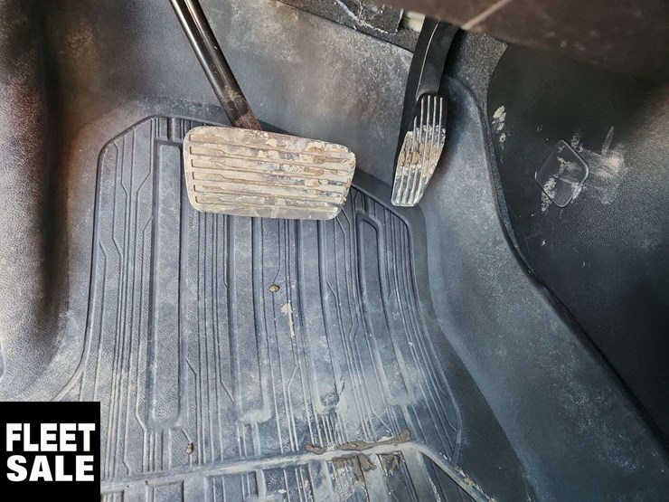 2024-gmc-sierra-2500hd-image-24