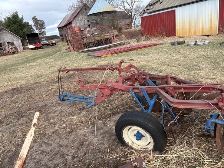 3-bottom-trailer-plow-image-5