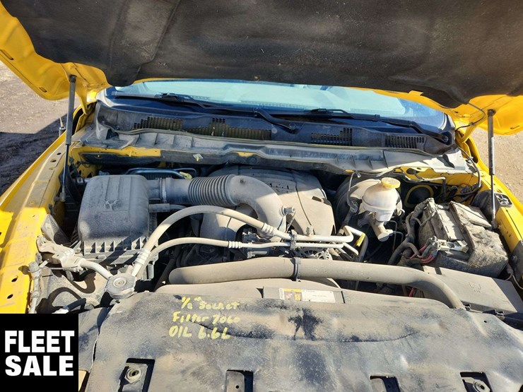 2019-ram-1500-classic-image-33