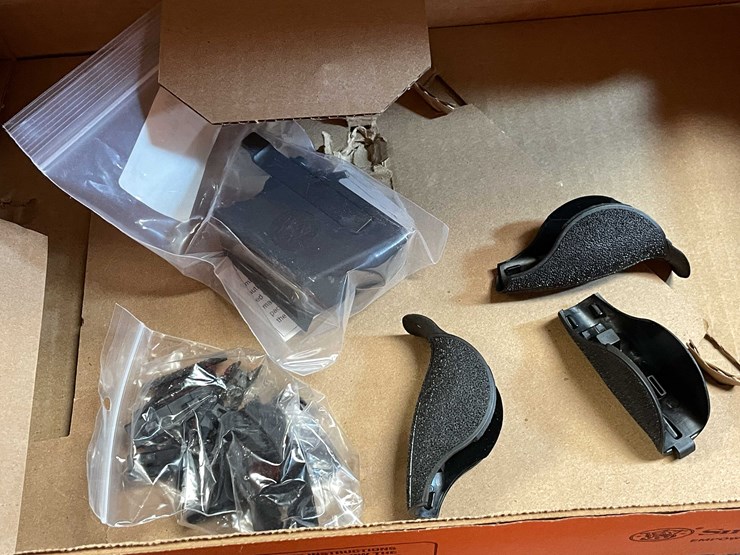 #10065-•-smith-&-wesson-respomse,-9mm-luger-semi-auto-rifle,-sn:-rsp9929-image-23