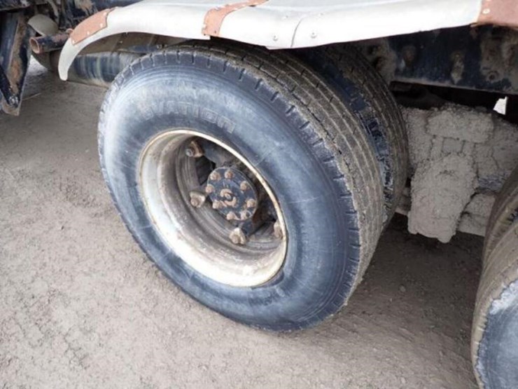 1999-sterling-l9513-image-47