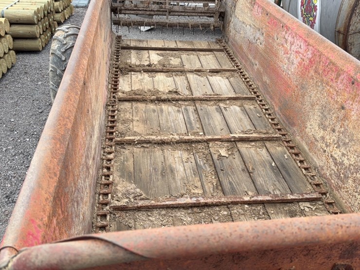 new-holland-202-image-3