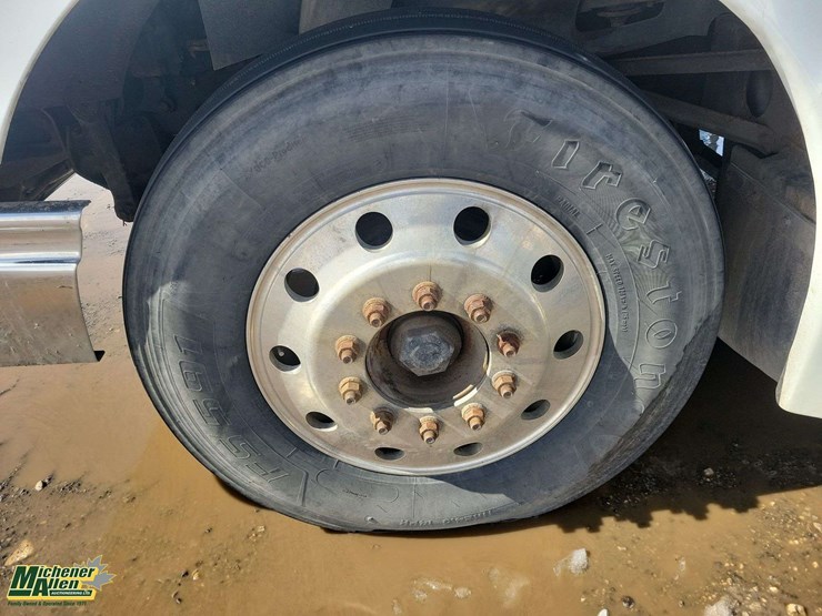 1999-international-9400-image-9