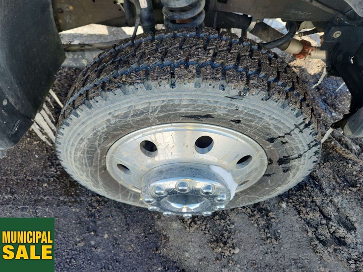 2005-ford-f550-image-13