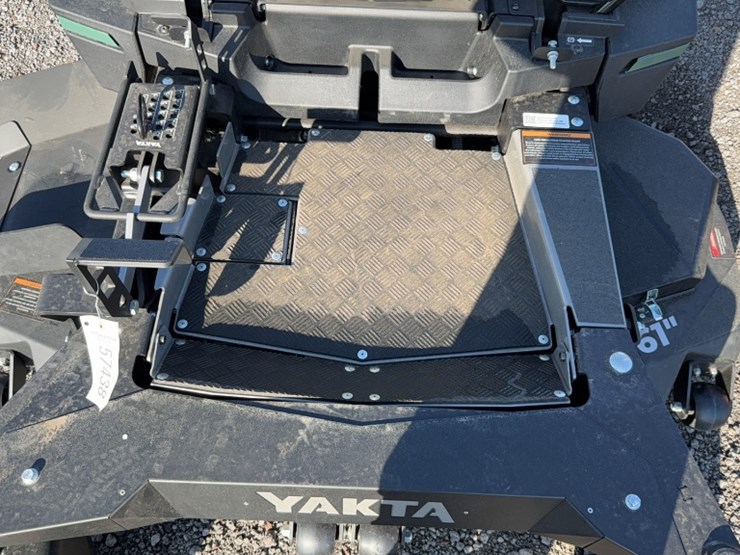 #4061-•-yakta-yxr-710-zero-turn-mower-image-5