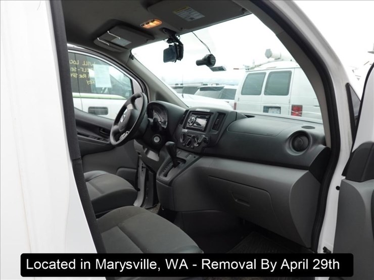 2017-nissan-nv200-image-19