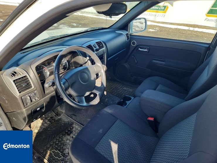 2012-chevrolet-colorado-image-15