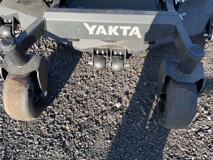 #4034-•-yakta-yxr-120-zero-turn-mower-image-4