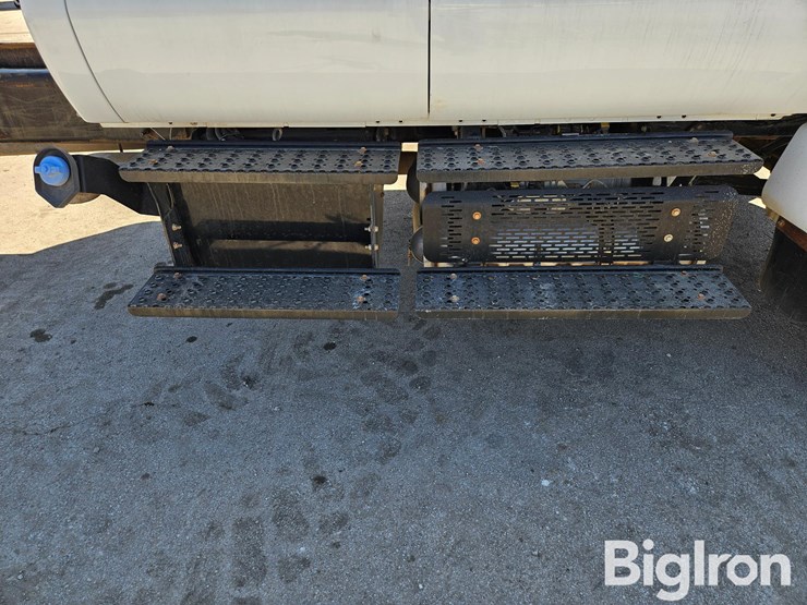 2013-ford-f750-xlt-image-14