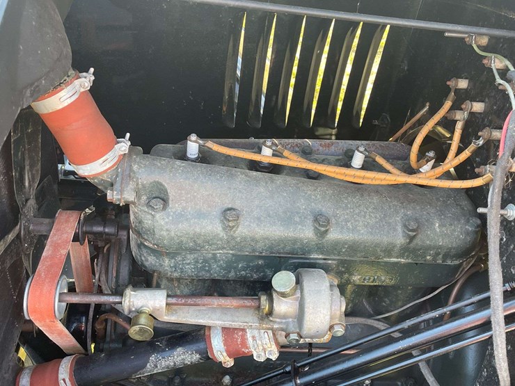 1917-model-t-touring-image-84