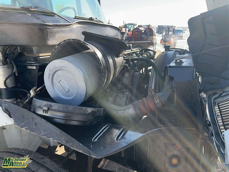 2006-international-durastar-4300-image-32