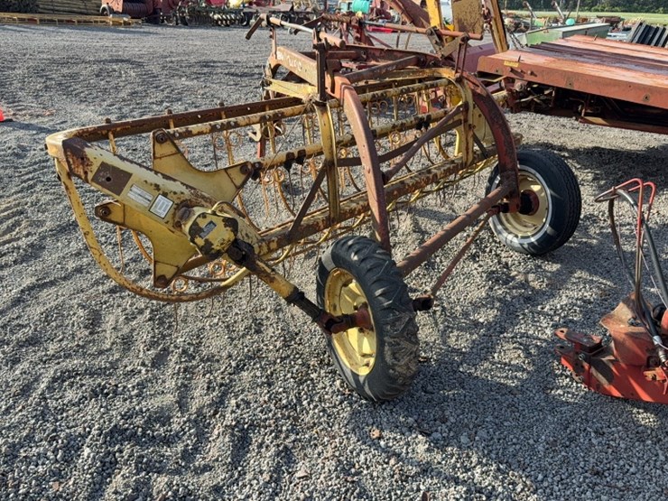 new-holland-256-image-4