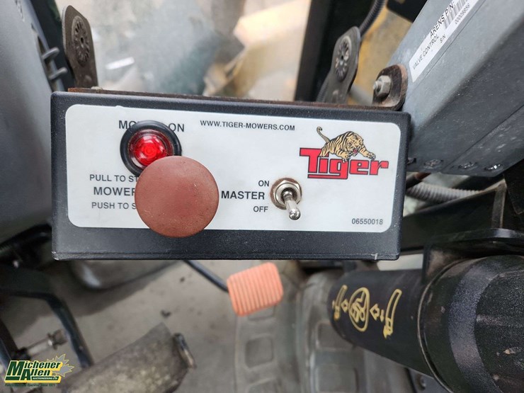 2008-new-holland-t6030-image-10