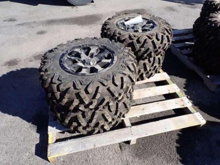qty-of-(4)-maxxis-big-horn-2.0-side-by-side-image-4