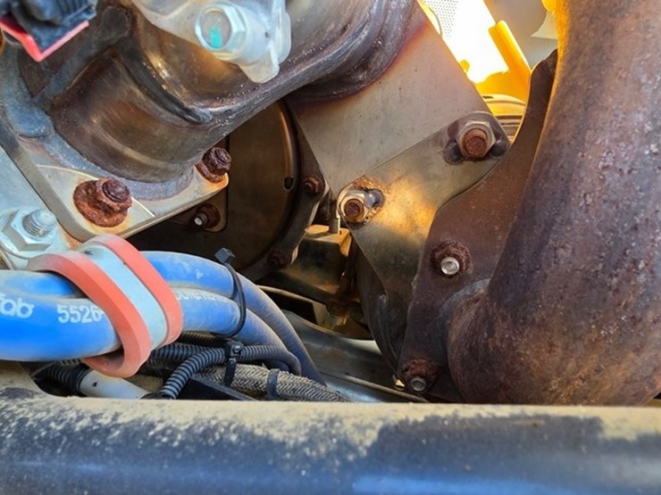 2023-deere-331g-image-47