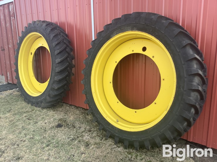 john-deere-340-image-1