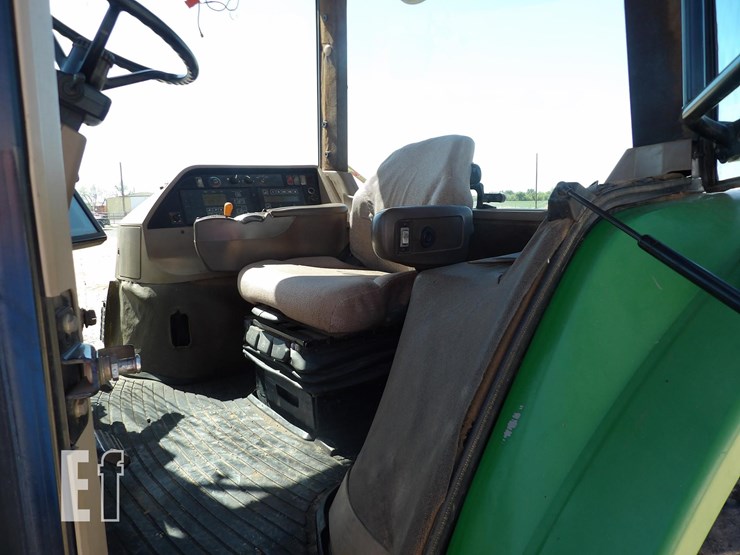 john-deere-8220-image-22