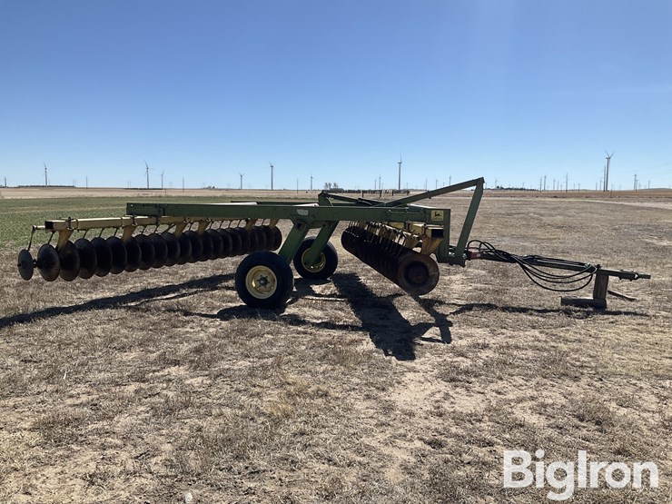 john-deere-340-image-4