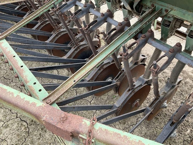 john-deere-8300-image-8