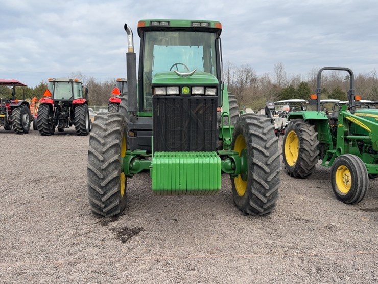 john-deere-8300-image-2