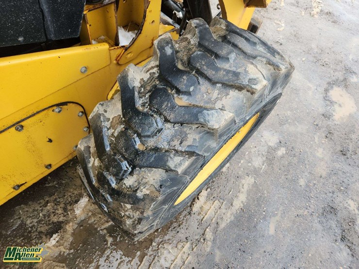 caterpillar-262d3-image-24