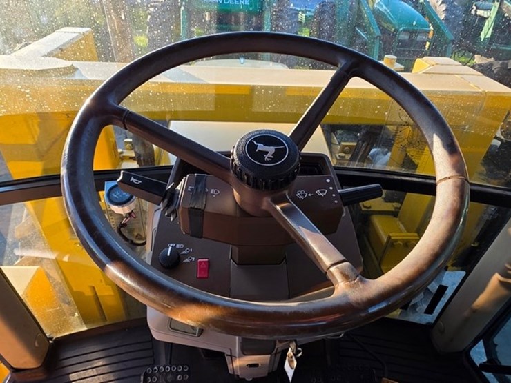 2002-john-deere-6410-image-61