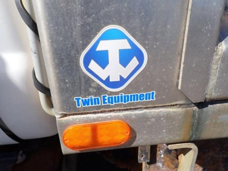 2016-ford-f650-image-38