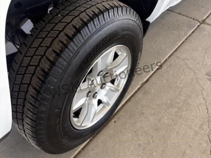 2016-chevrolet-silverado-1500-image-10