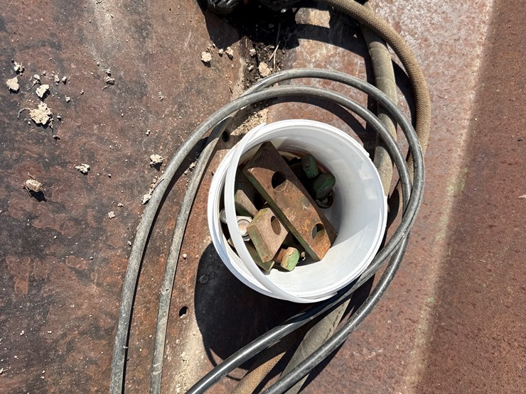 john-deere-146-image-4