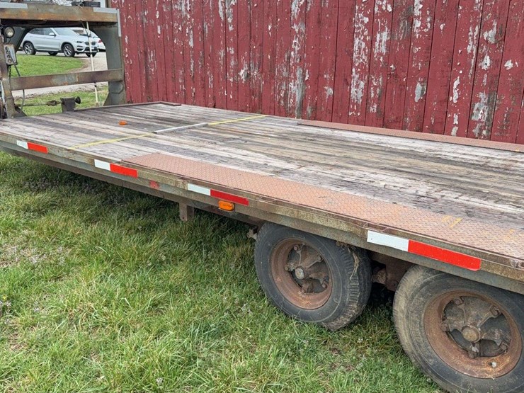 flatbed-gooseneck-trailer-22'-deck-image-12