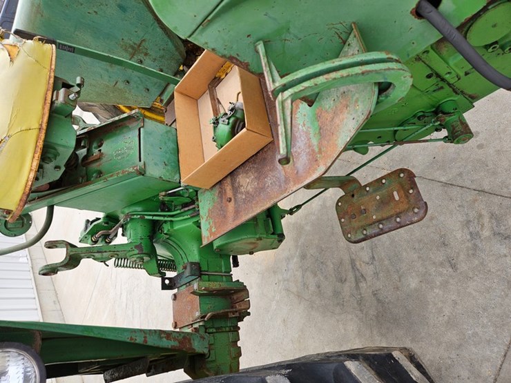 1965-john-deere-2010-image-17