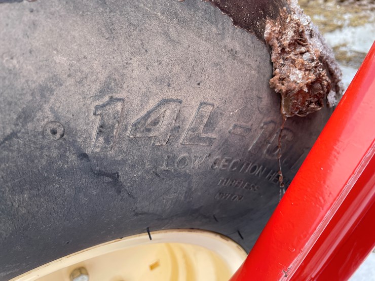 2011-new-holland-h8060-image-31